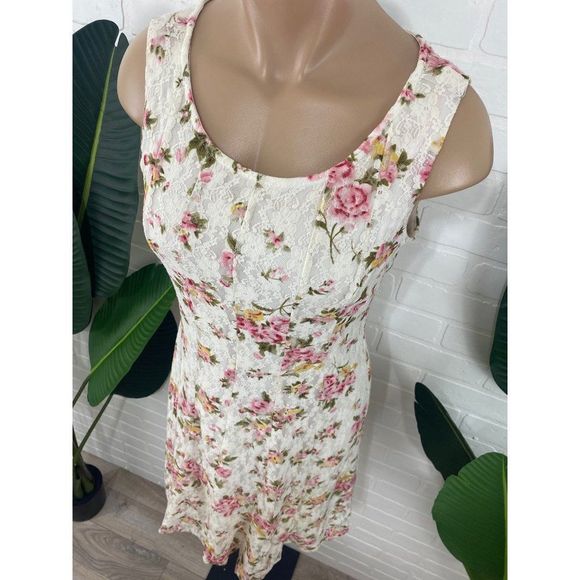 Perceptions New York white lace floral summer dress - Picture 3 of 7